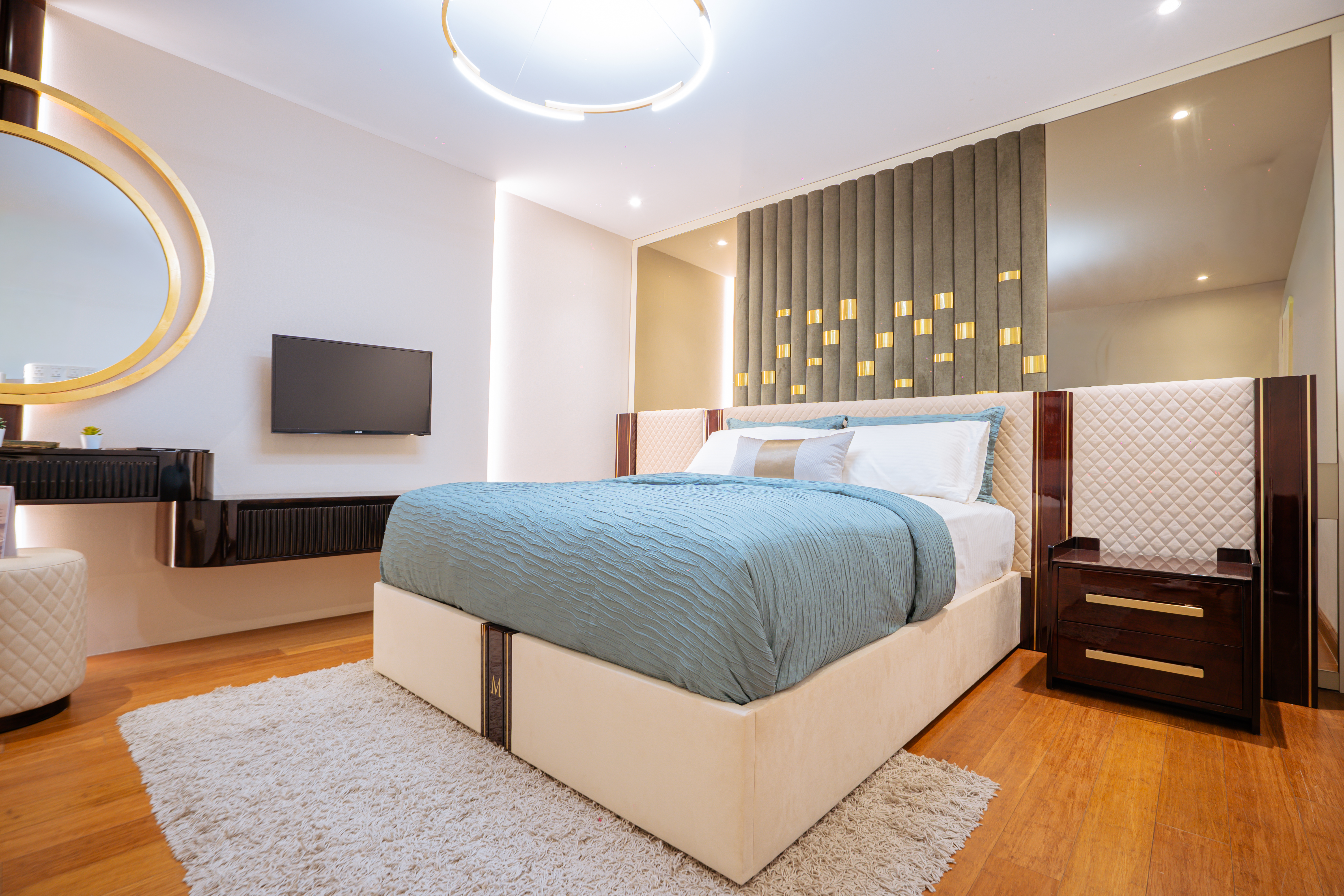 Chester bed